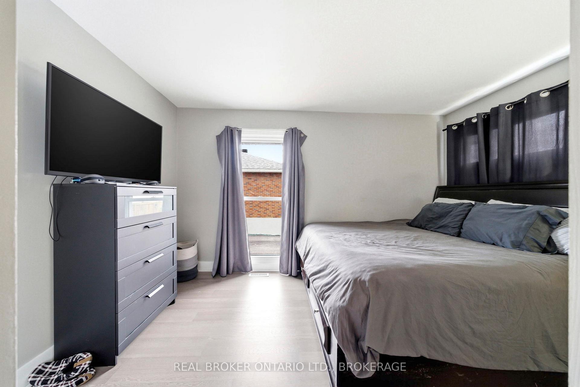 Photo 12 of 1205 Osborne Avenue, Cornwall, Cornwall — HOMEH