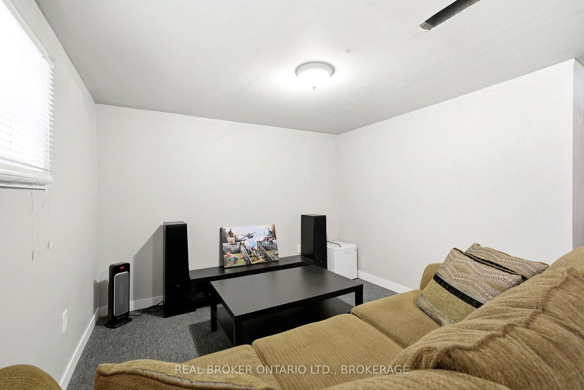 Photo 16 of 1205 Osborne Avenue, Cornwall, Cornwall — HOMEH