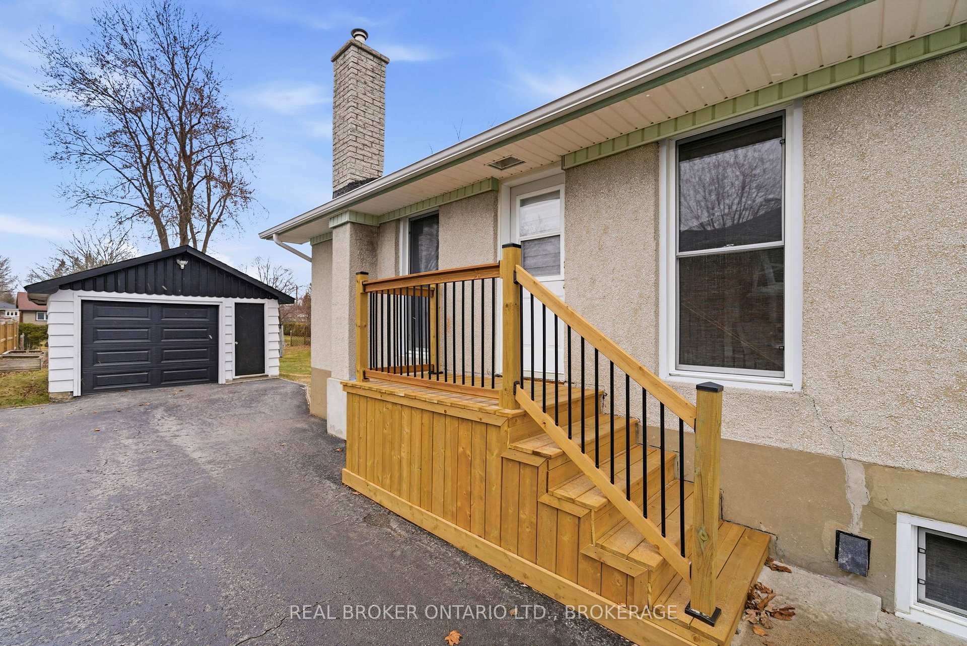 Photo 18 of 1205 Osborne Avenue, Cornwall, Cornwall — HOMEH