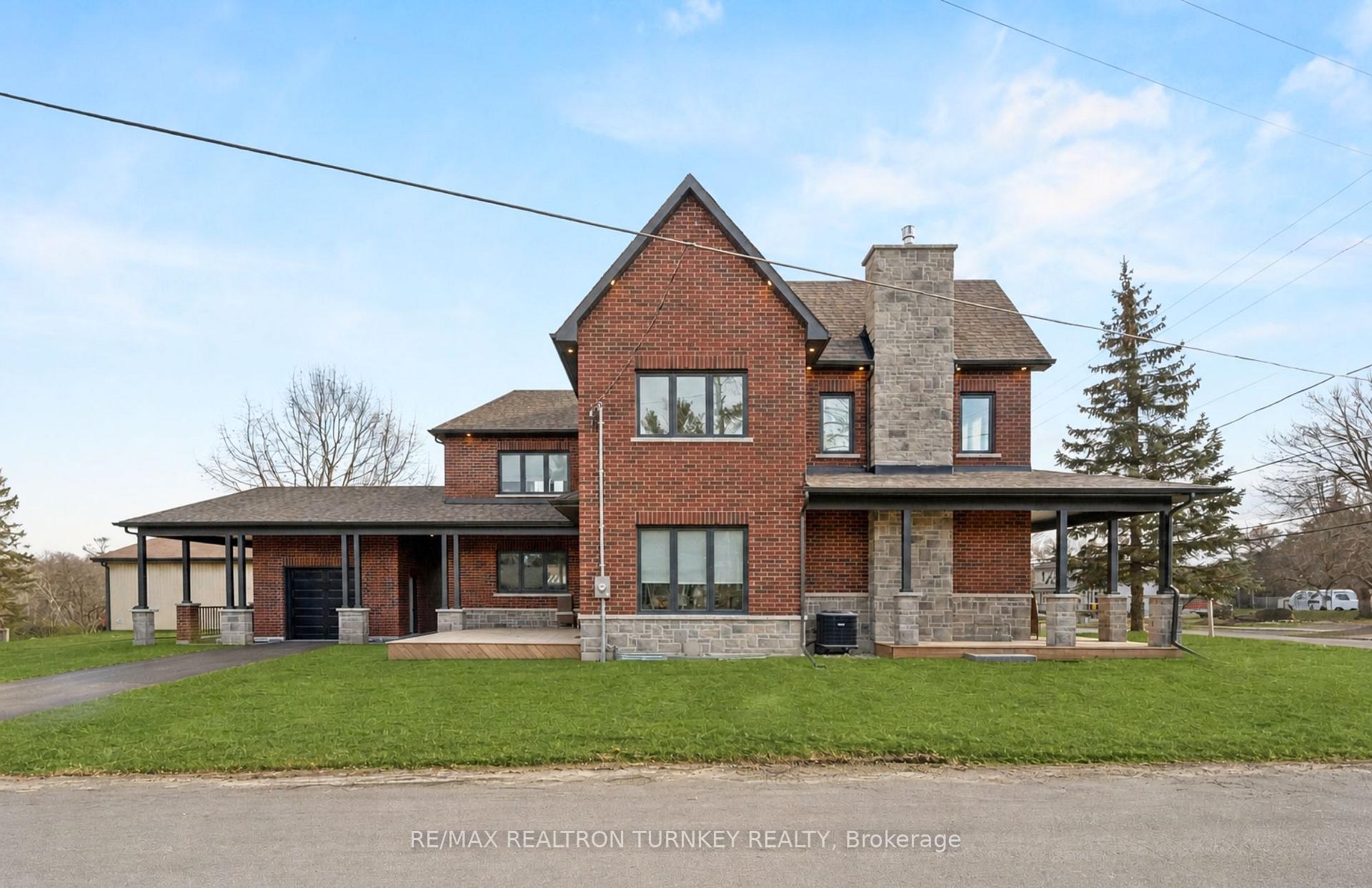 Photo 5 of 271 Main Street N, Uxbridge — HOMEH