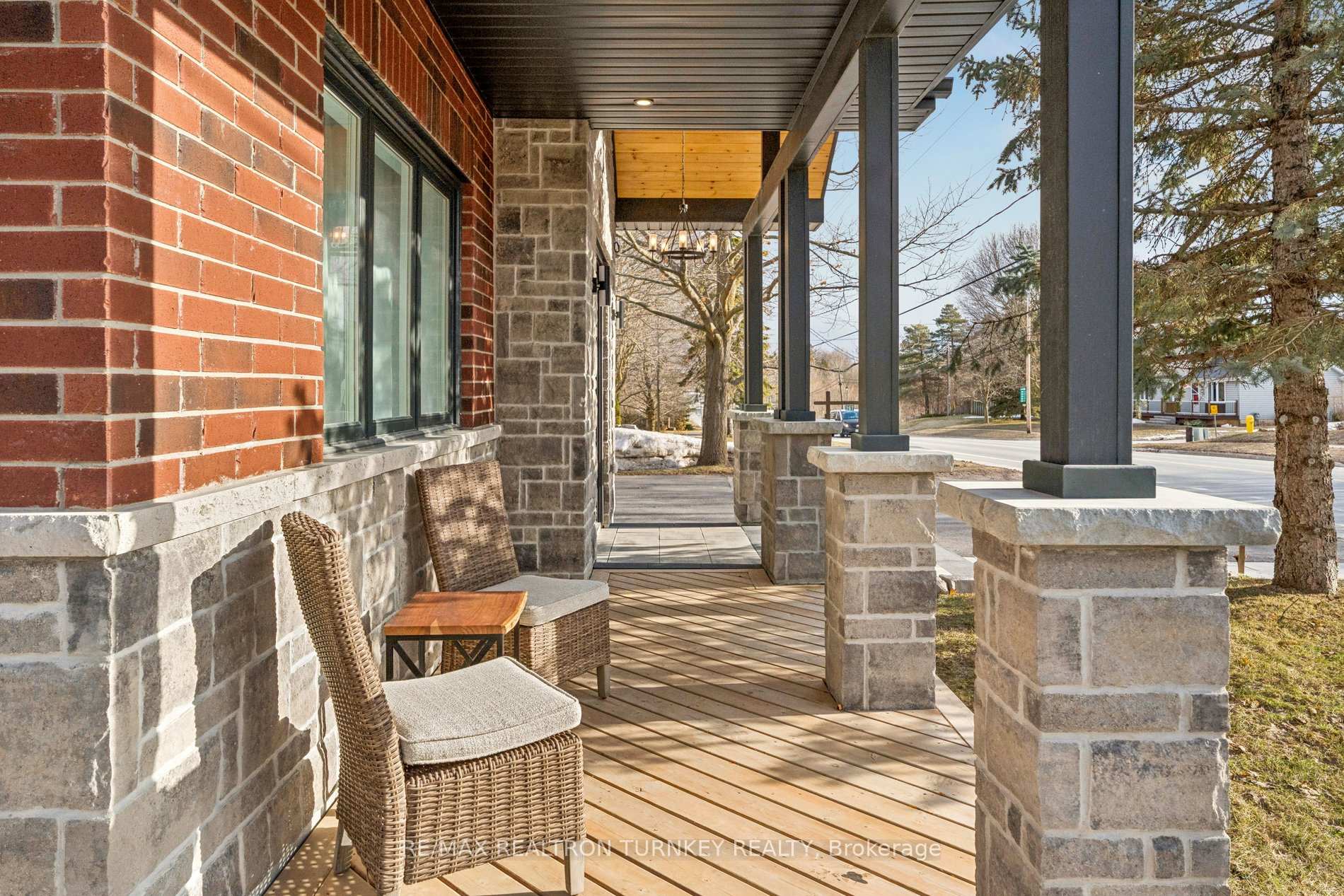 Photo 2 of 271 Main Street N, Uxbridge — HOMEH