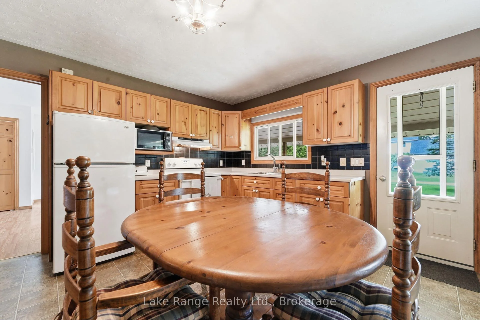 Photo 19 of 311 Maple Street, Huron-Kinloss — HOMEH