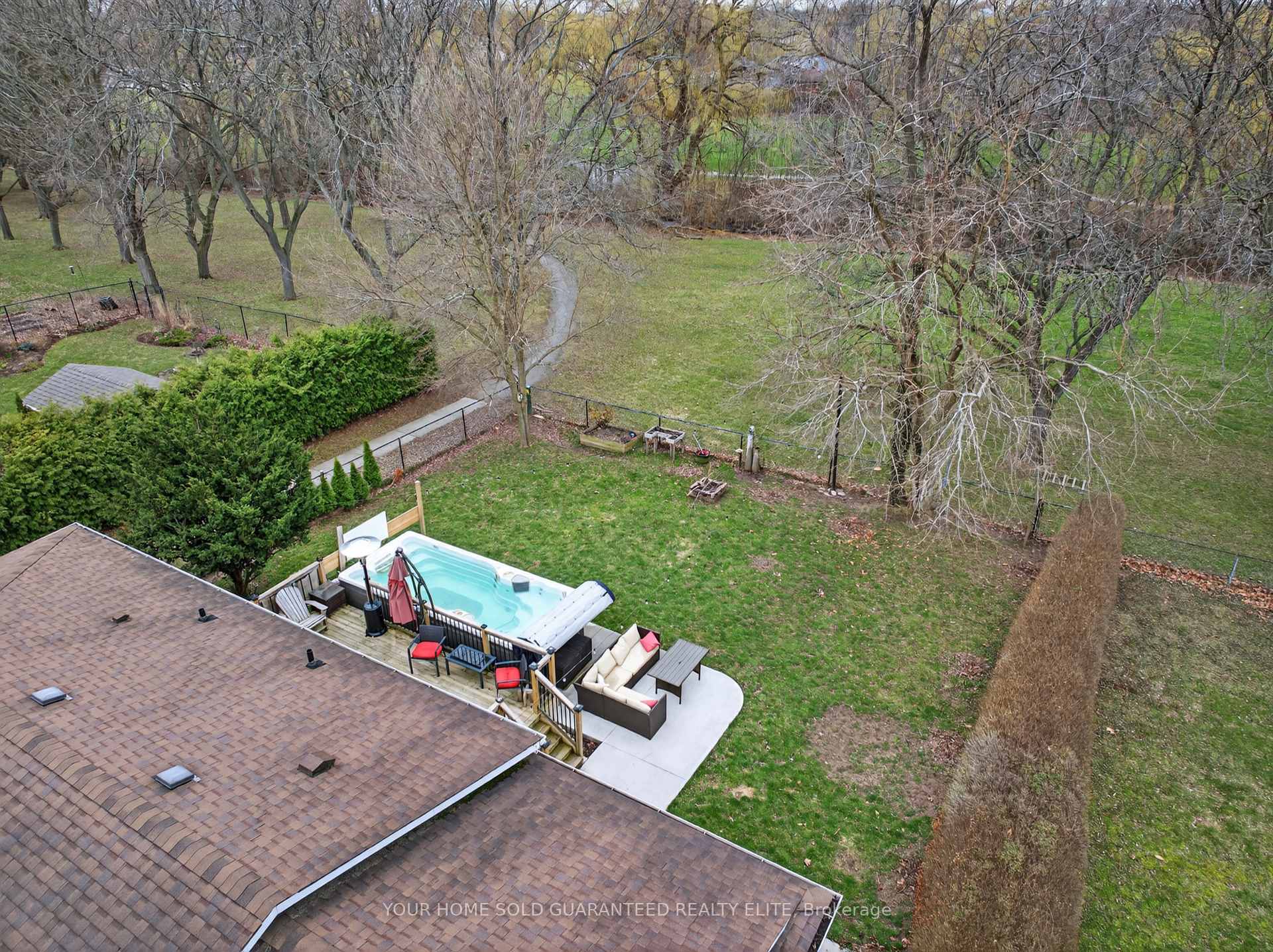 Photo 4 of 79 Prince Charles Drive, St. Catharines, Lakeport — HOMEH