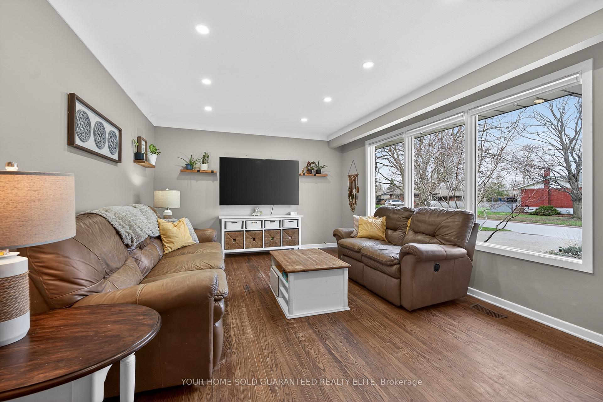 Photo 5 of 79 Prince Charles Drive, St. Catharines, Lakeport — HOMEH