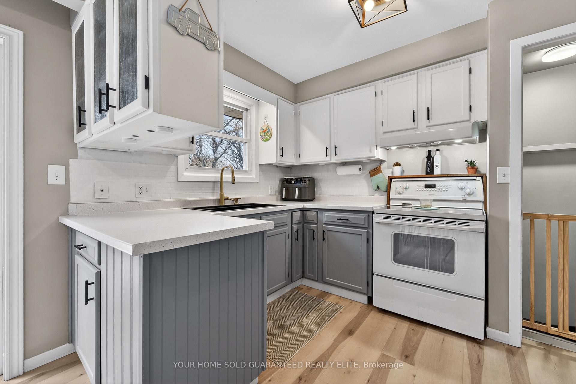 Photo 8 of 79 Prince Charles Drive, St. Catharines, Lakeport — HOMEH