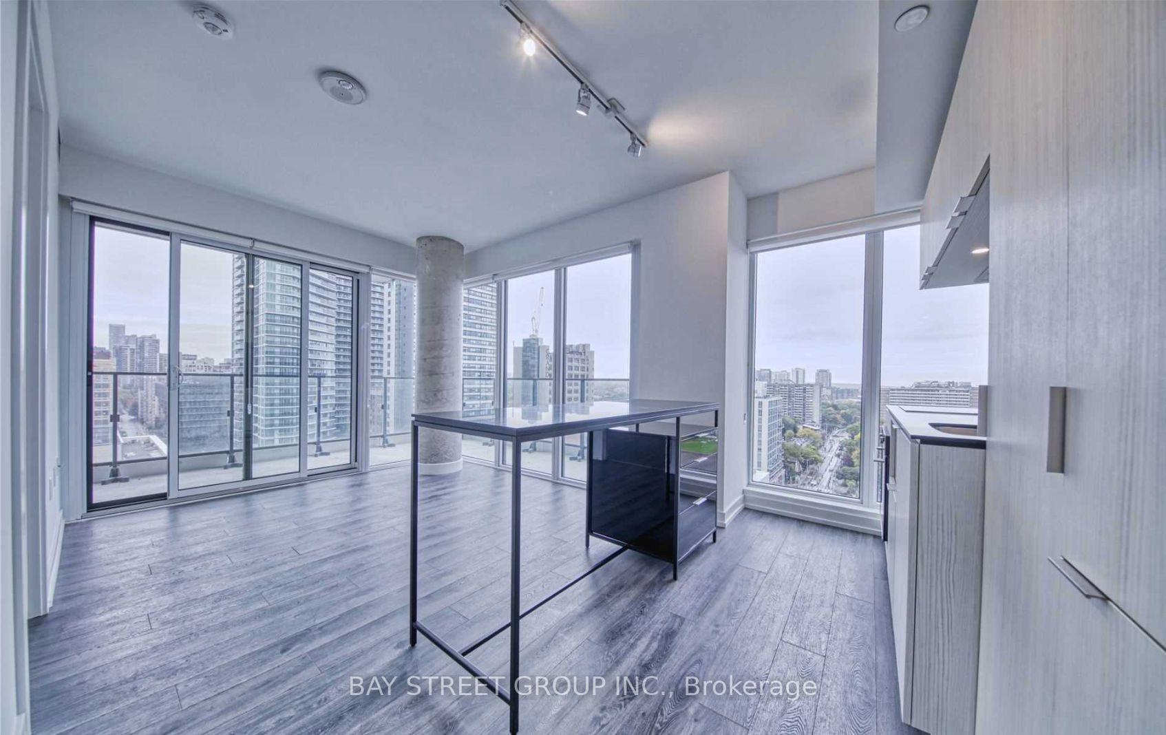 Front of Unit 1910, 77 Shuter Street