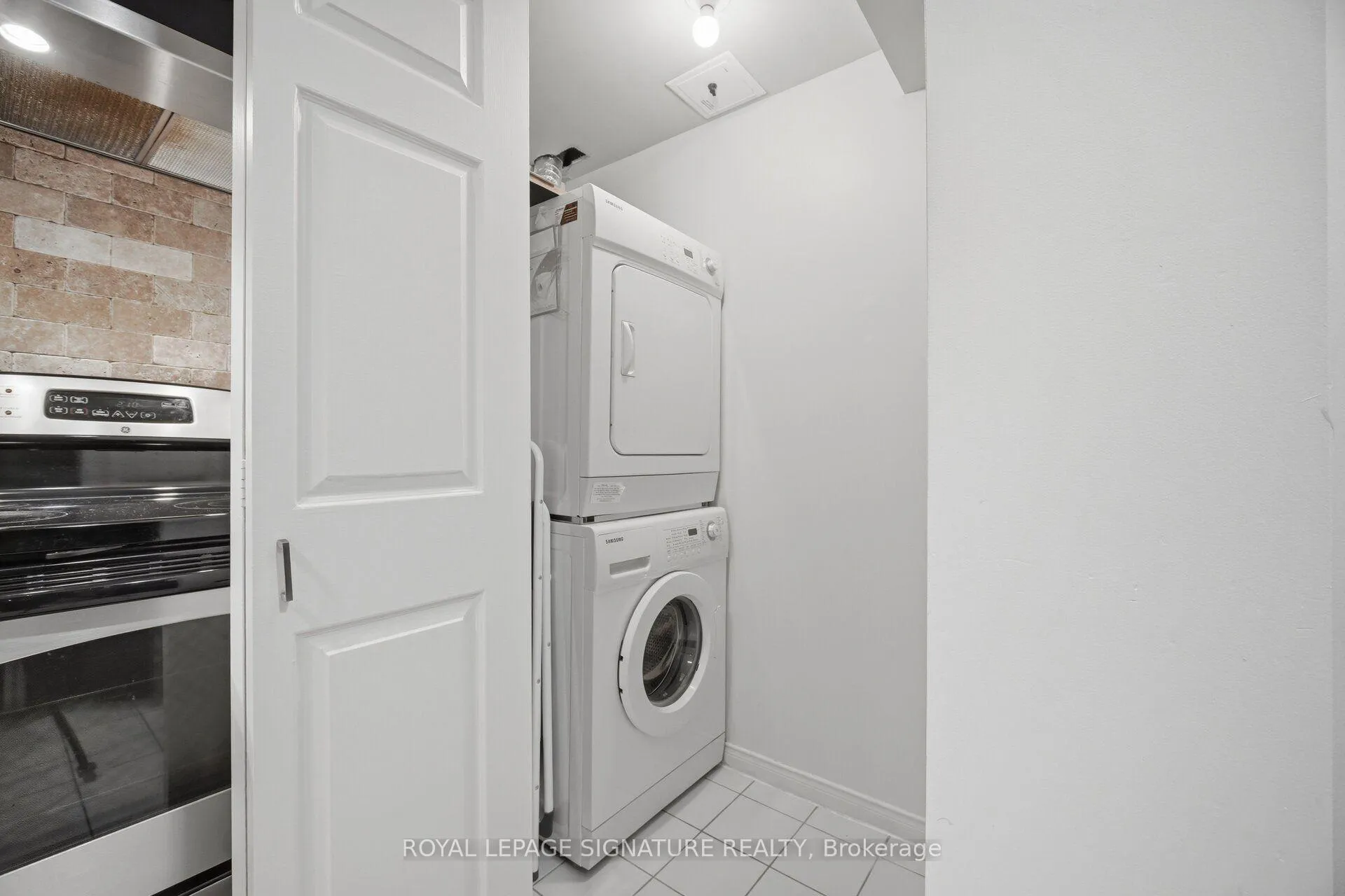 Photo 32 of Unit 411, 1485 Lakeshore Road E, Mississauga, Lakeview — HOMEH