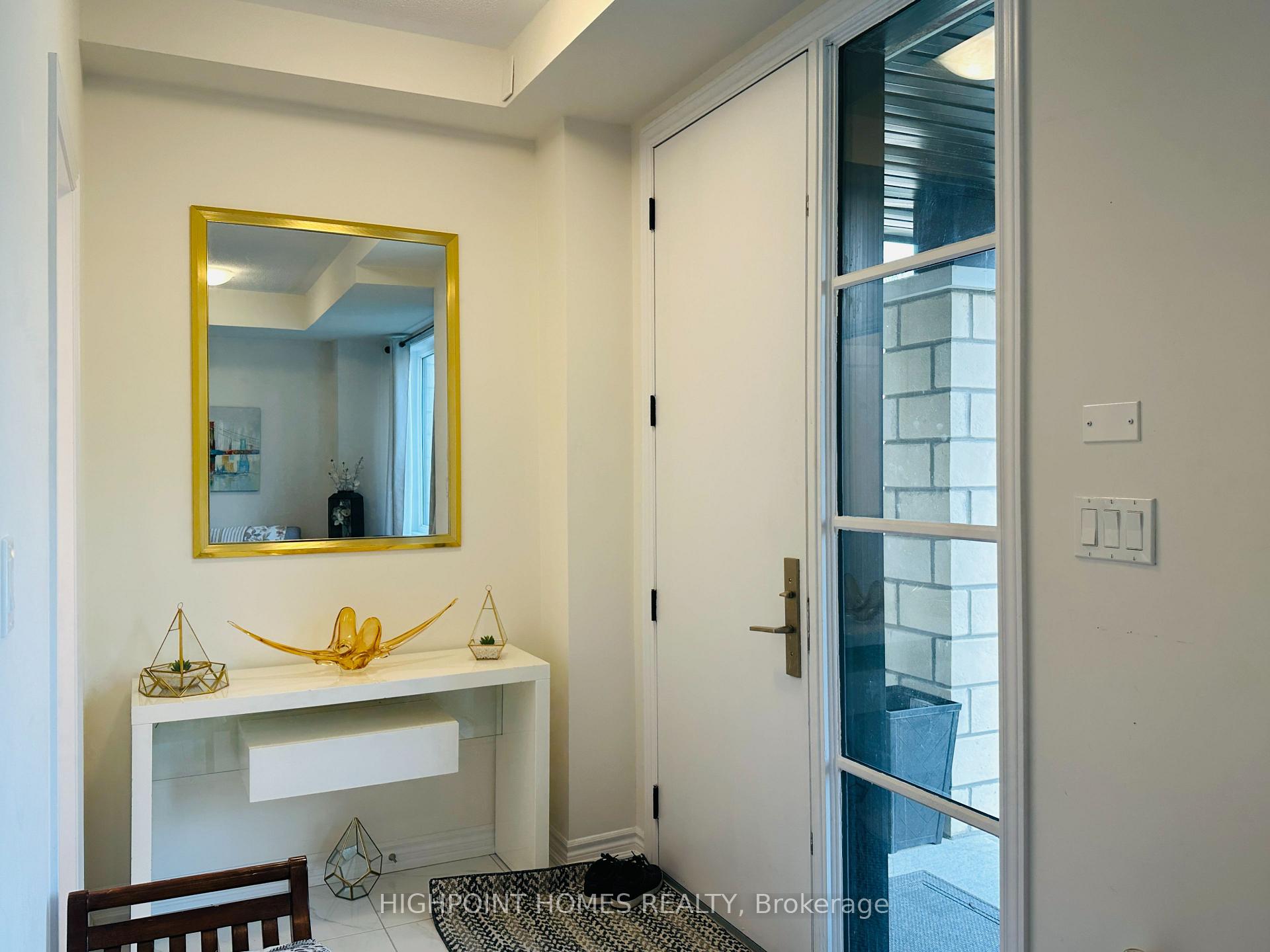 Photo 6 of 296 Carnwith Drive E, Whitby, Brooklin — HOMEH