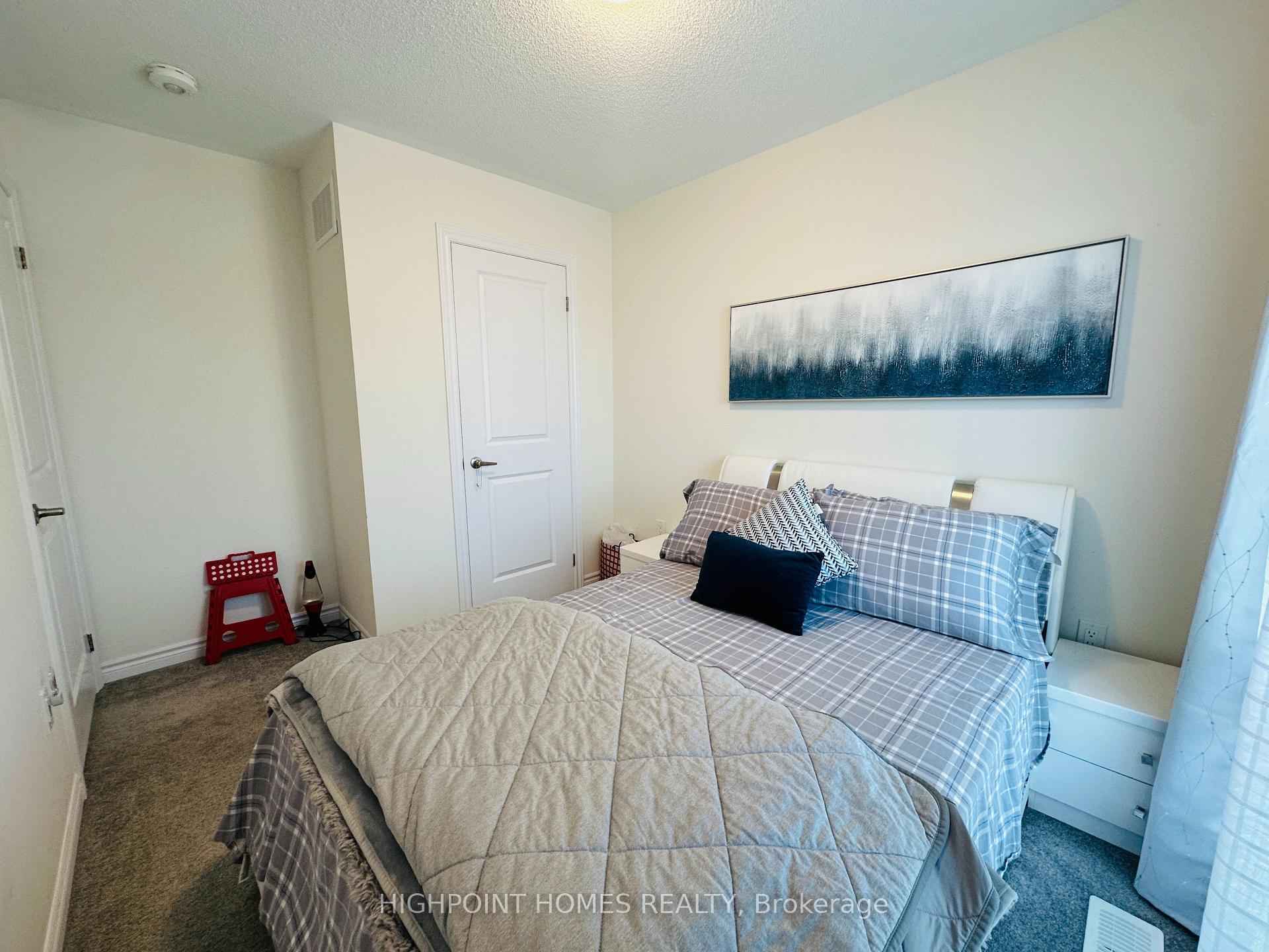 Photo 29 of 296 Carnwith Drive E, Whitby, Brooklin — HOMEH