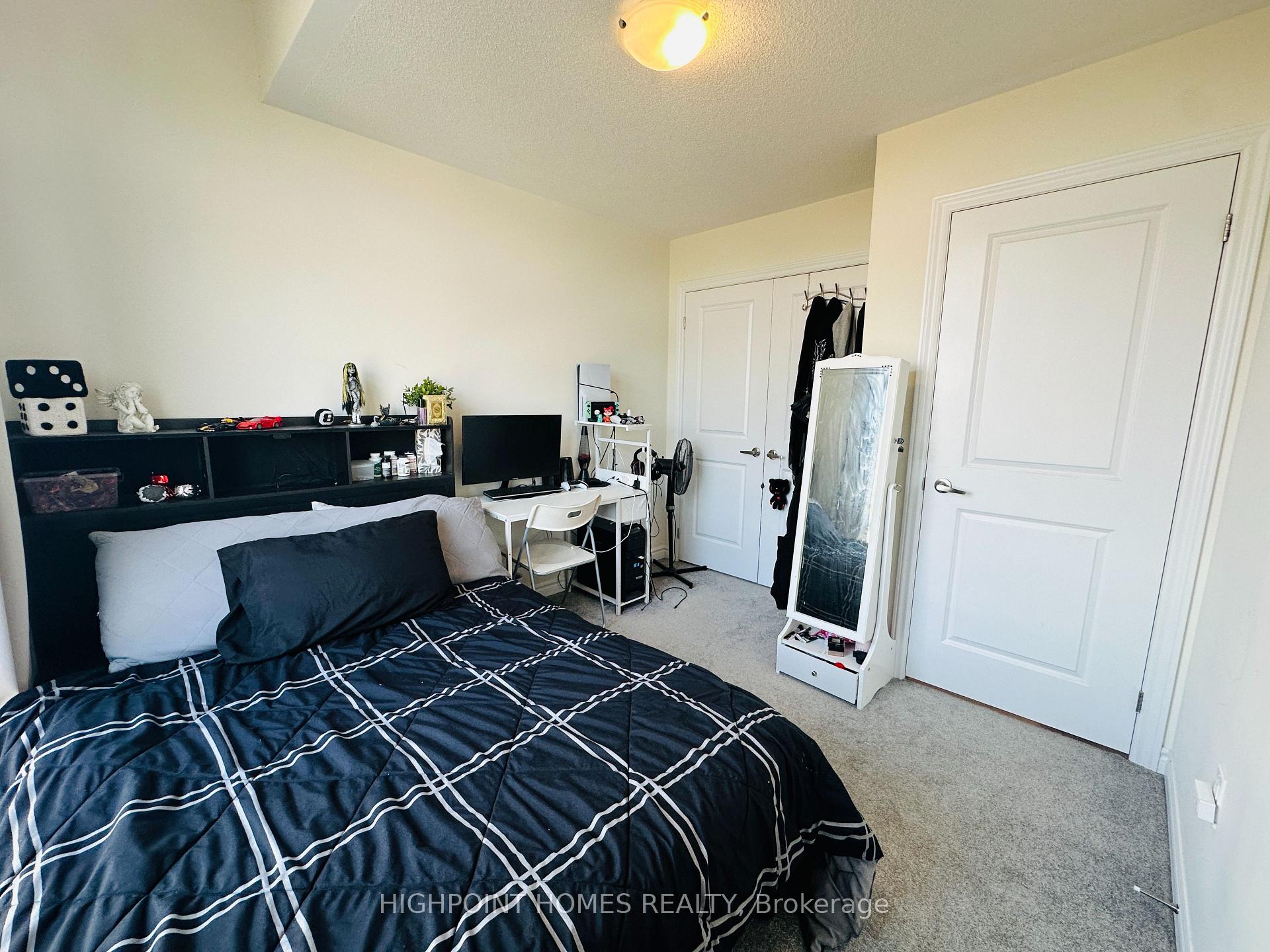 Photo 31 of 296 Carnwith Drive E, Whitby, Brooklin — HOMEH