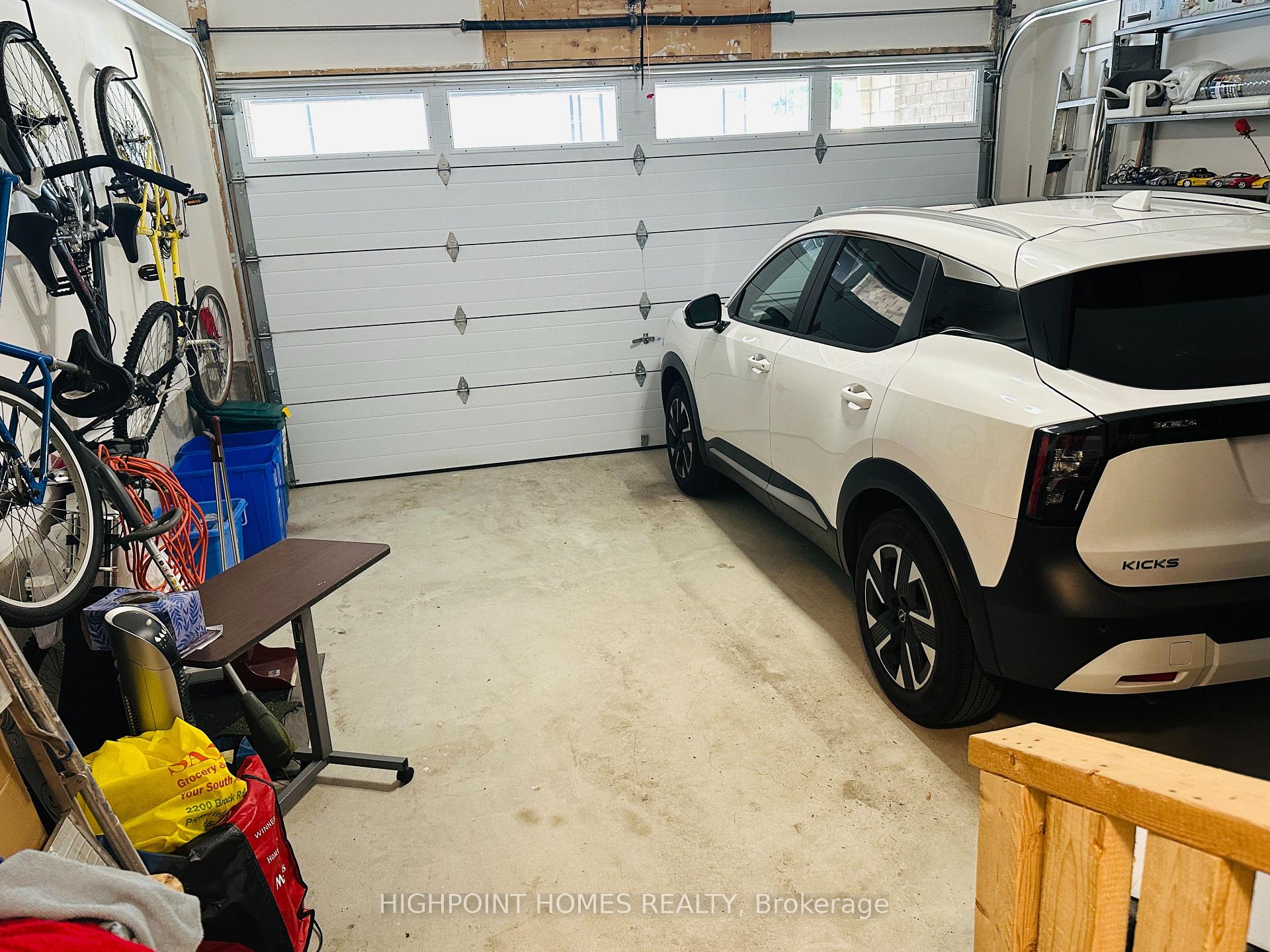 Photo 34 of 296 Carnwith Drive E, Whitby, Brooklin — HOMEH