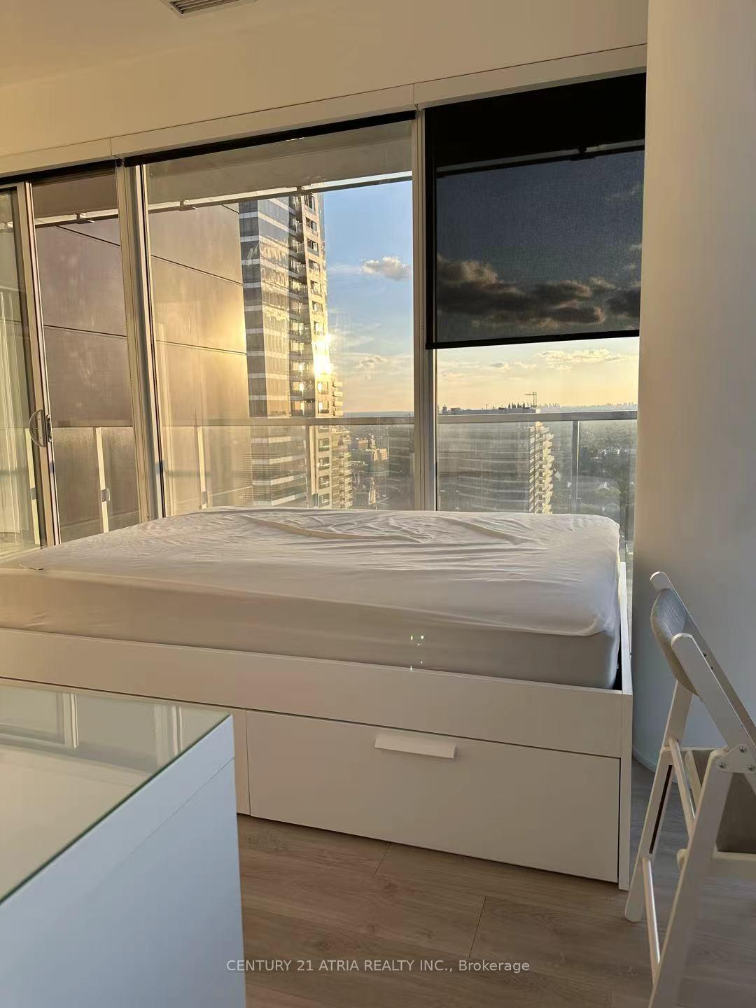Photo 5 of Unit 3901, 3 Gloucester Street, Toronto, Church-Yonge Corridor — HOMEH