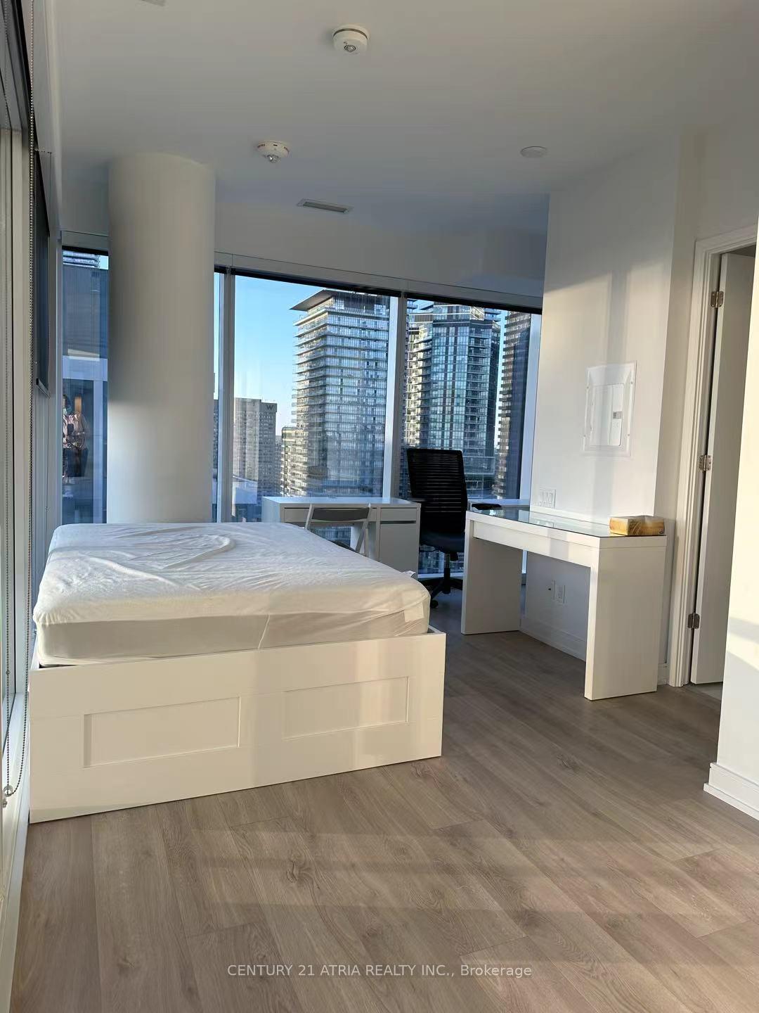 Photo 6 of Unit 3901, 3 Gloucester Street, Toronto, Church-Yonge Corridor — HOMEH