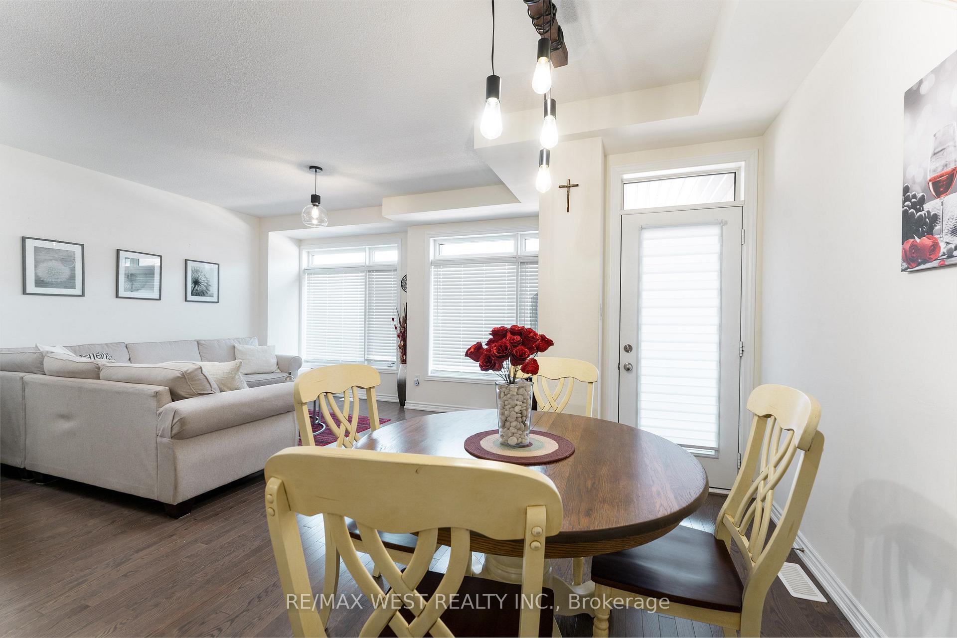 Photo 15 of 29 Arrowview Drive, Brampton, Northwest Brampton — HOMEH