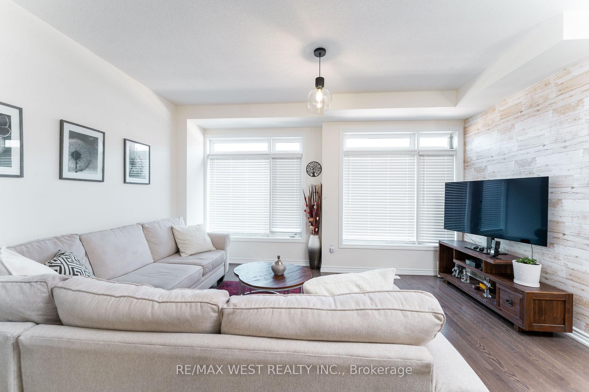 Photo 18 of 29 Arrowview Drive, Brampton, Northwest Brampton — HOMEH