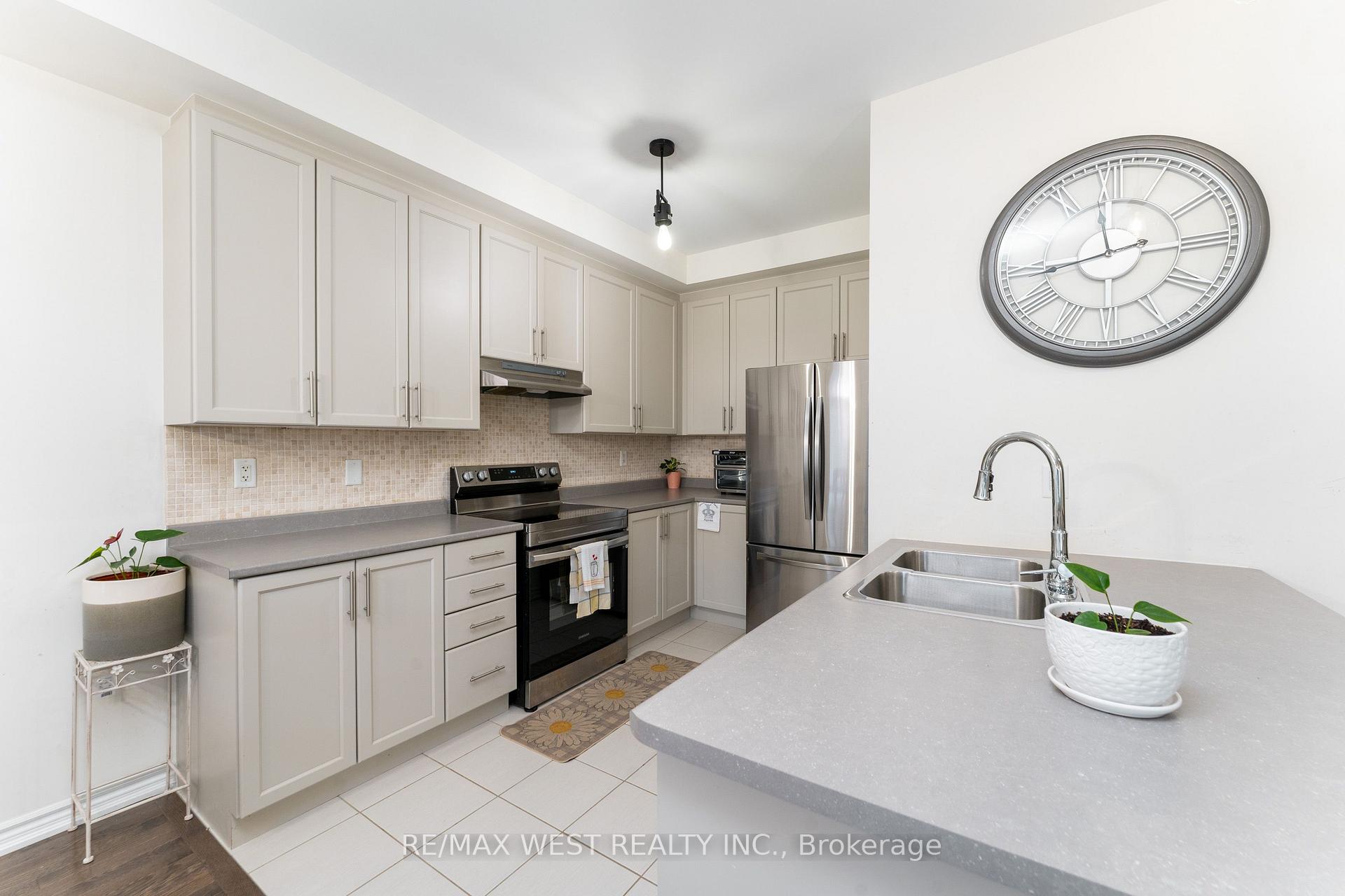 Photo 20 of 29 Arrowview Drive, Brampton, Northwest Brampton — HOMEH