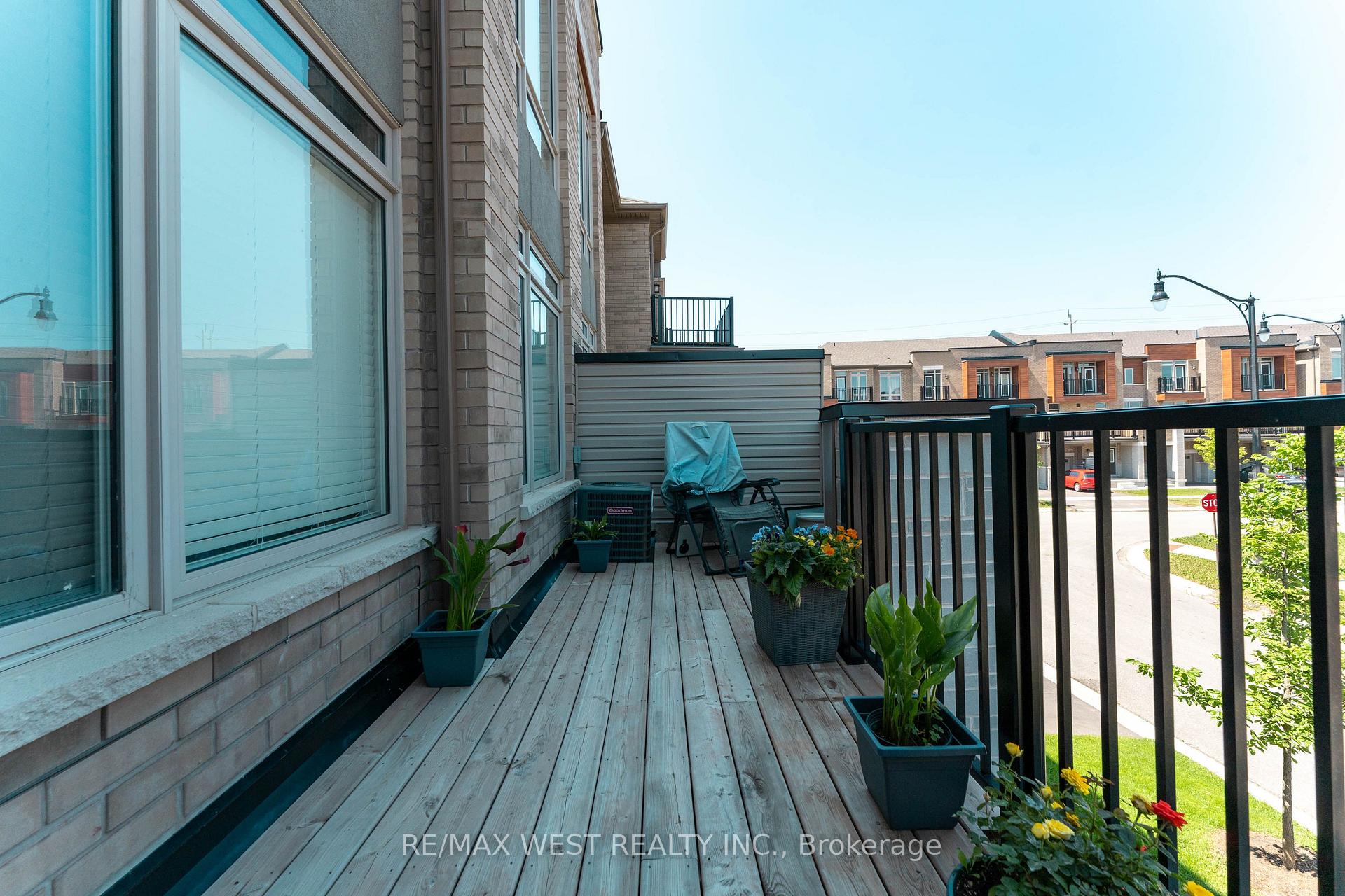 Photo 22 of 29 Arrowview Drive, Brampton, Northwest Brampton — HOMEH