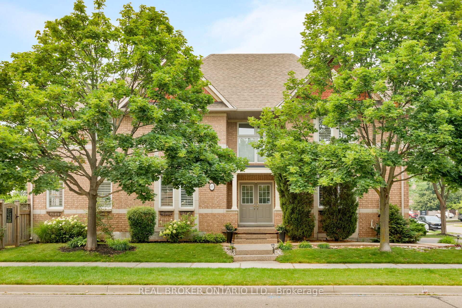 Photo 1 of 457 Ravineview Way, Oakville, Wedgewood Creek — HOMEH