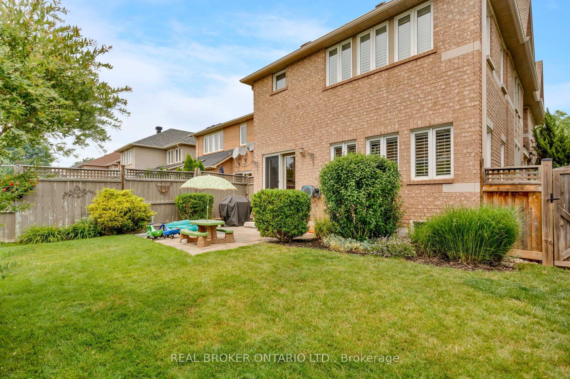 Photo 29 of 457 Ravineview Way, Oakville, Wedgewood Creek — HOMEH
