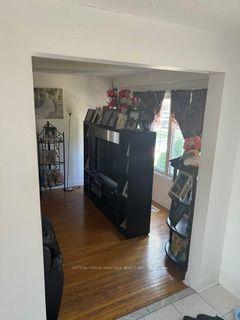 Photo 3 of 7304 Sills Road, Mississauga, Malton — HOMEH