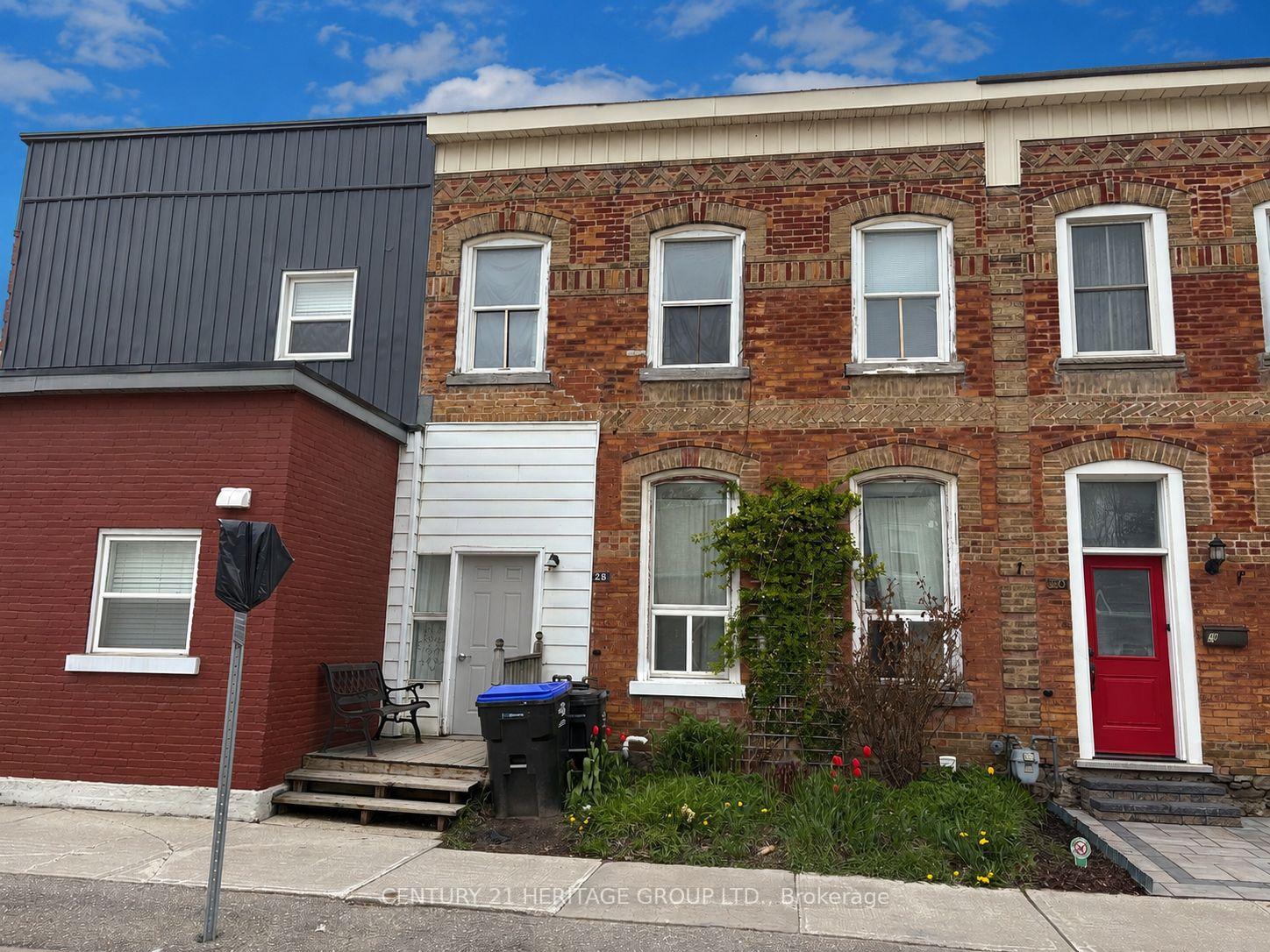 Photo of 28 Queen Street N
