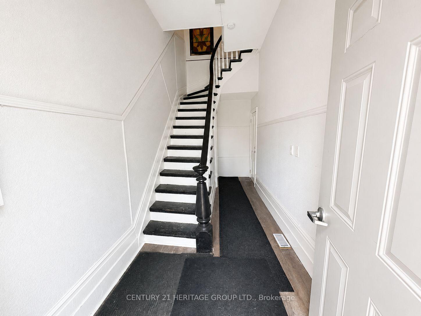 Photo 2 of 28 Queen Street N, New Tecumseth, Tottenham — HOMEH