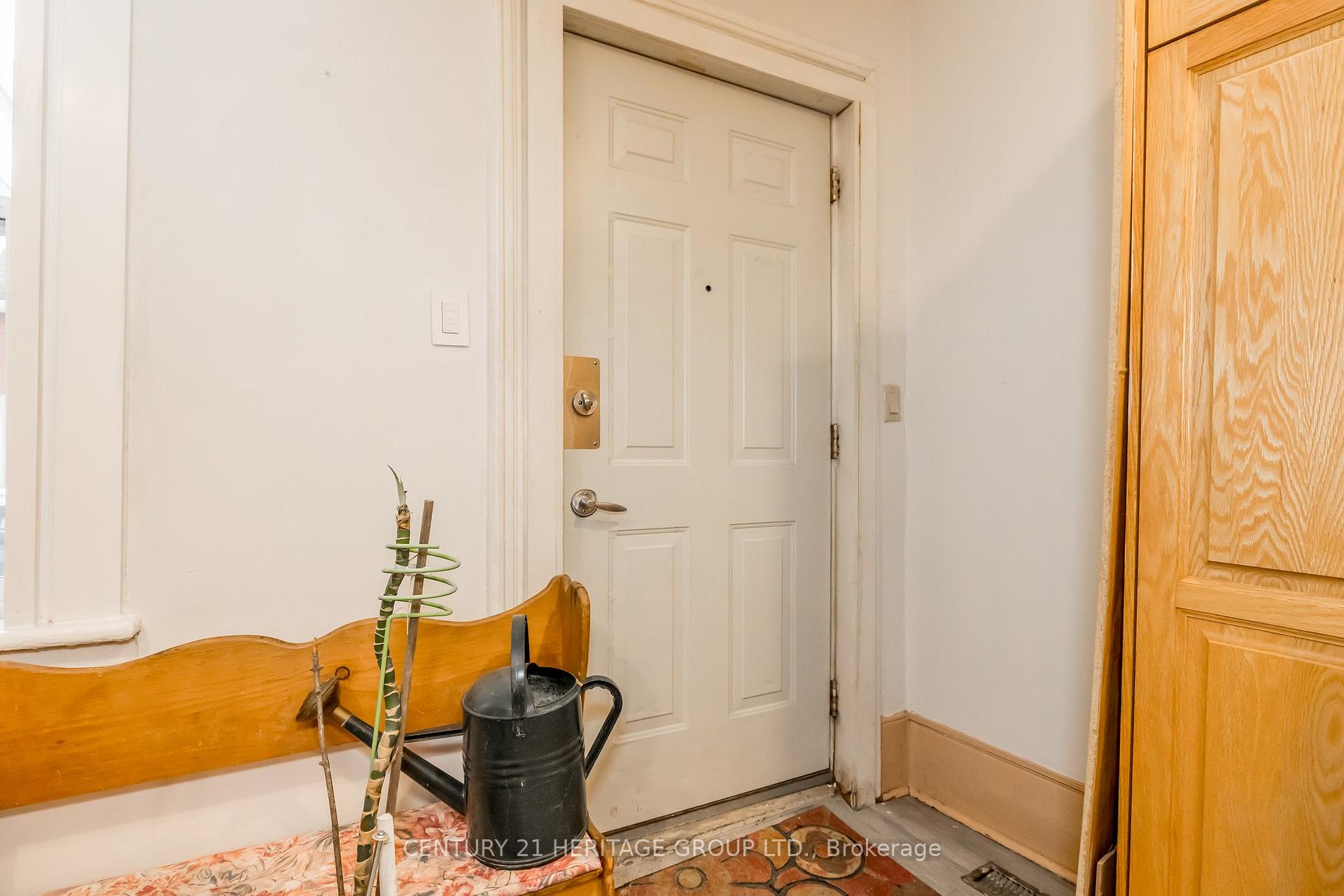 Photo 10 of 28 Queen Street N, New Tecumseth, Tottenham — HOMEH