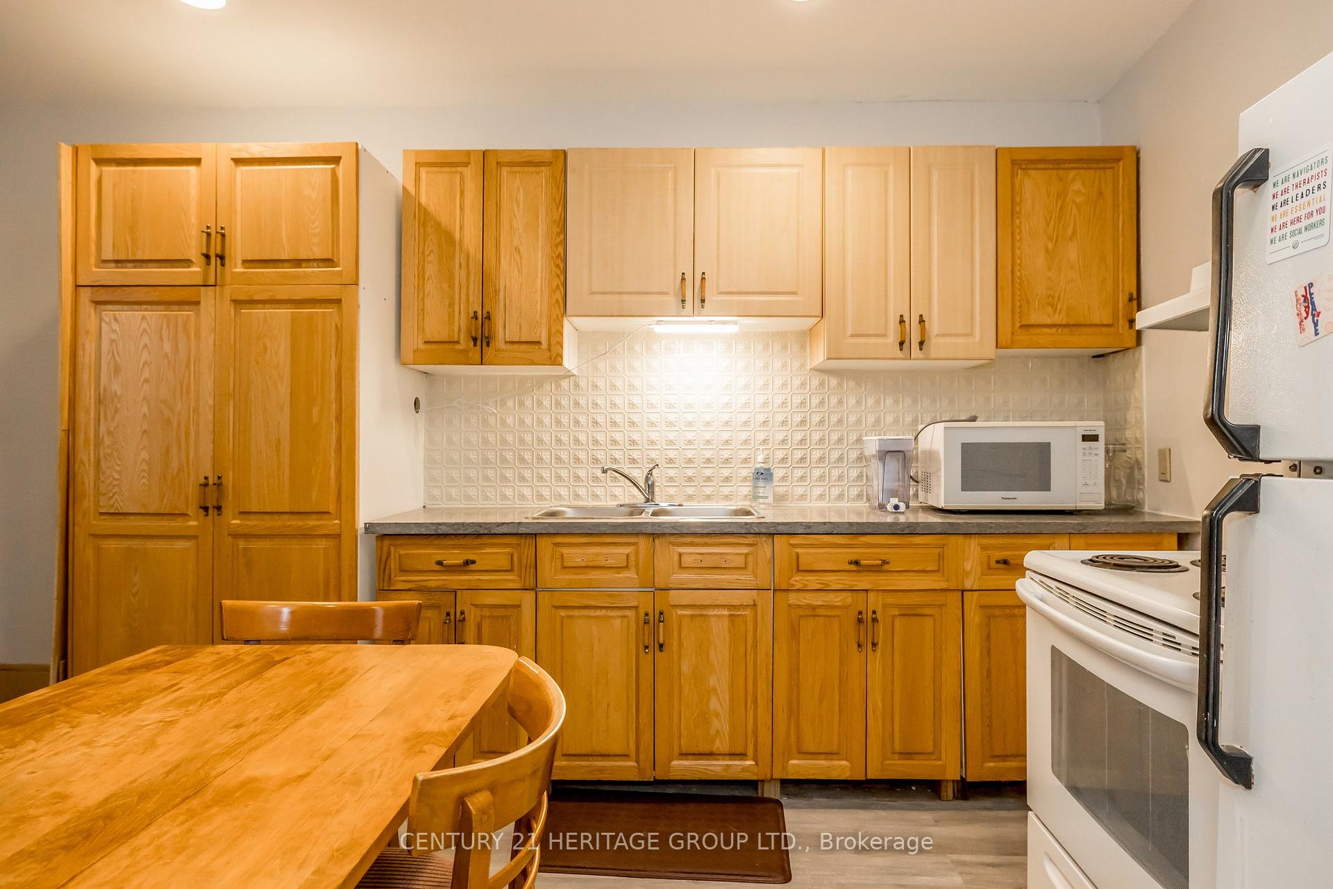 Photo 11 of 28 Queen Street N, New Tecumseth, Tottenham — HOMEH
