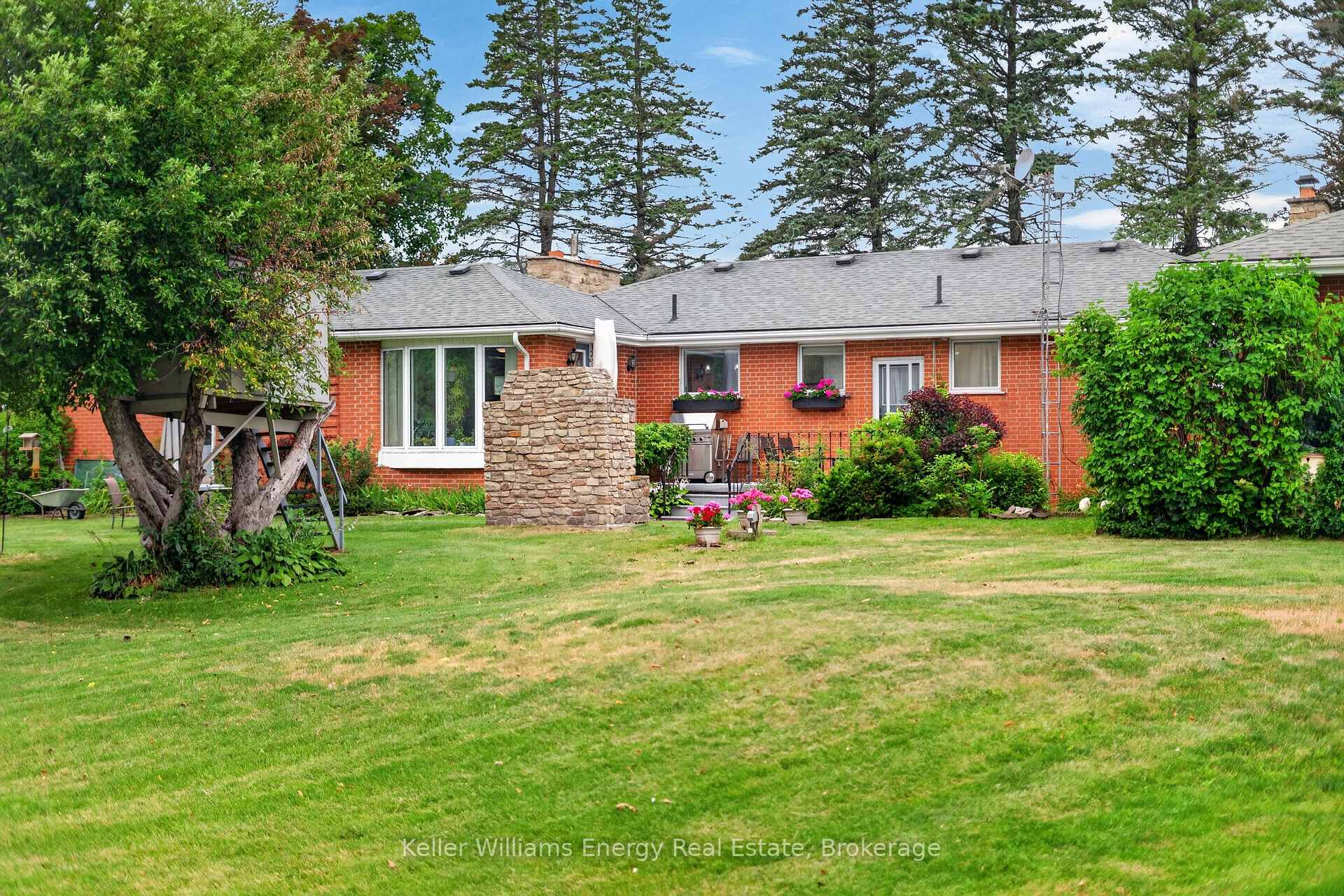 Photo 4 of 1155 County Road 4, Prince Edward County, Hallowell Ward — HOMEH