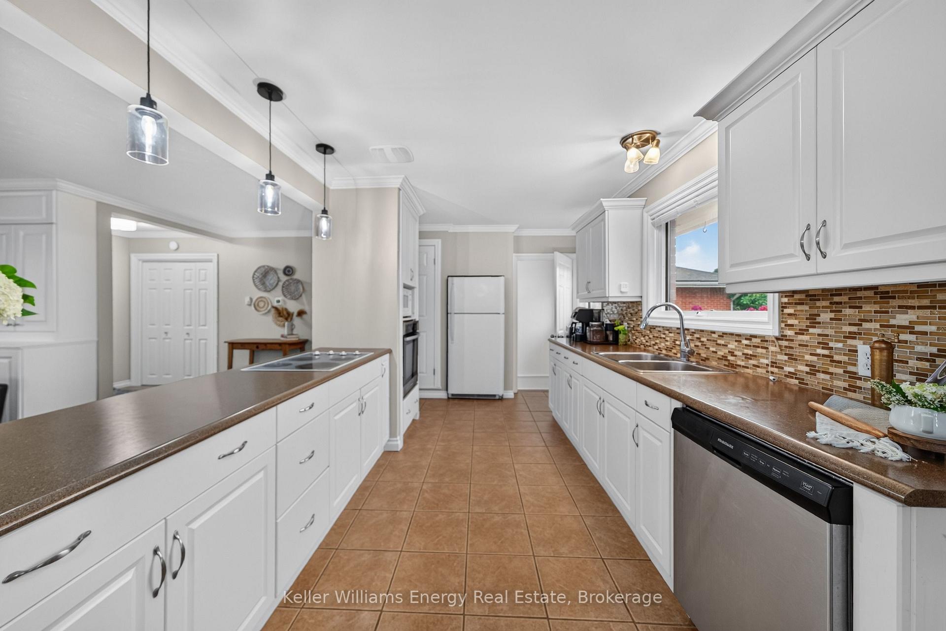 Photo 11 of 1155 County Road 4, Prince Edward County, Hallowell Ward — HOMEH