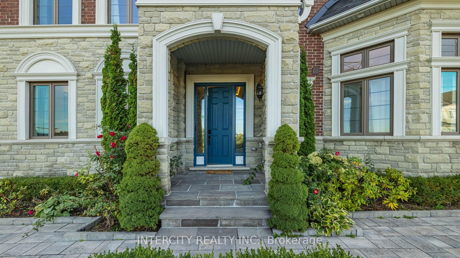 Photo 4 of 29 Chiming Road, Brampton, Toronto Gore Rural Estate — HOMEH