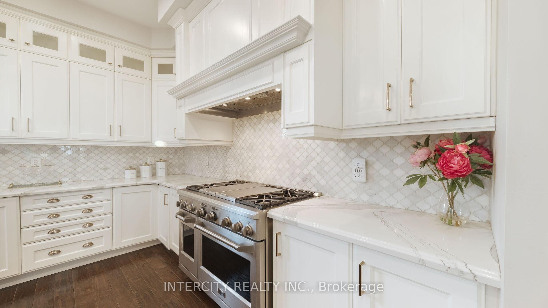 Photo 16 of 29 Chiming Road, Brampton, Toronto Gore Rural Estate — HOMEH