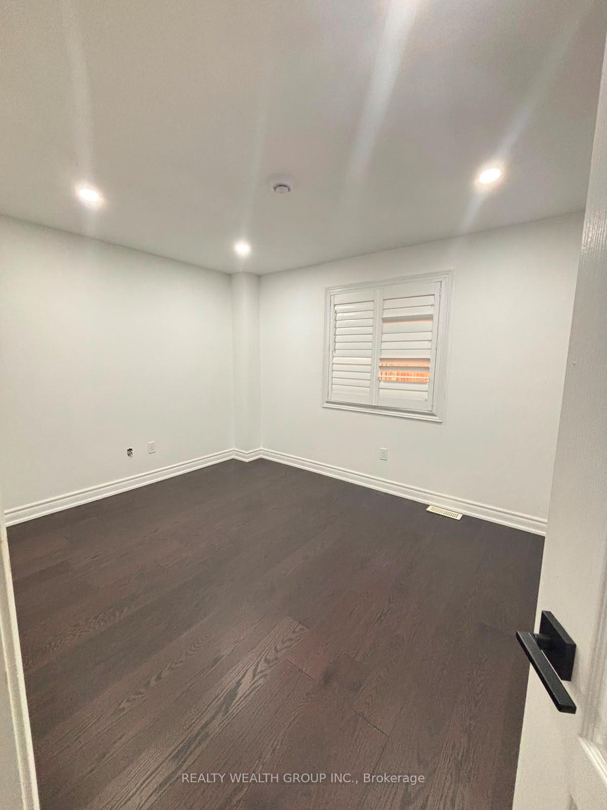 Photo 4 of Unit Ground, 13 Brider Crescent, Ajax, Northeast Ajax — HOMEH