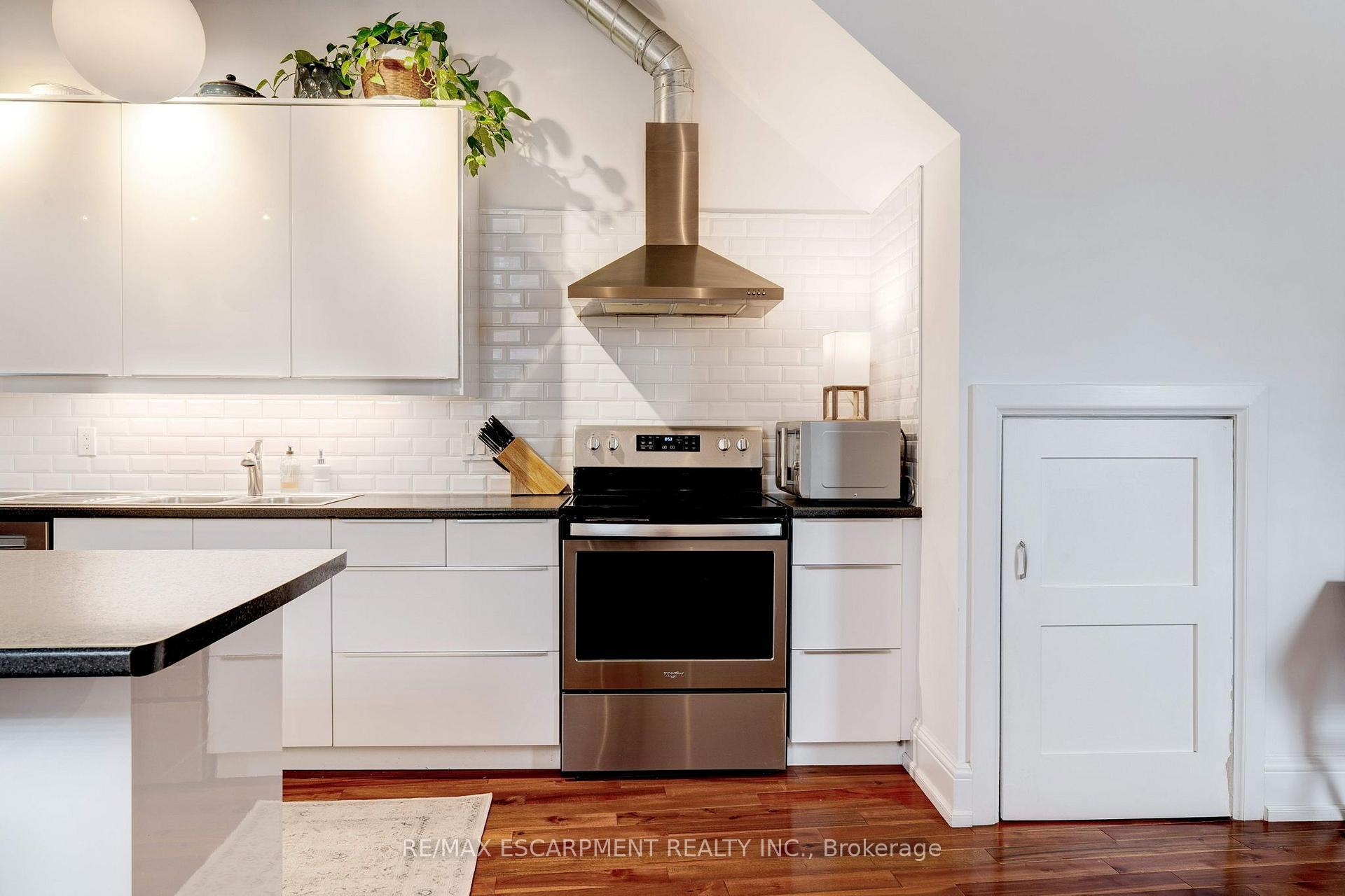 Photo 13 of Unit 2, 205 King Street E, Hamilton, Beasley — HOMEH