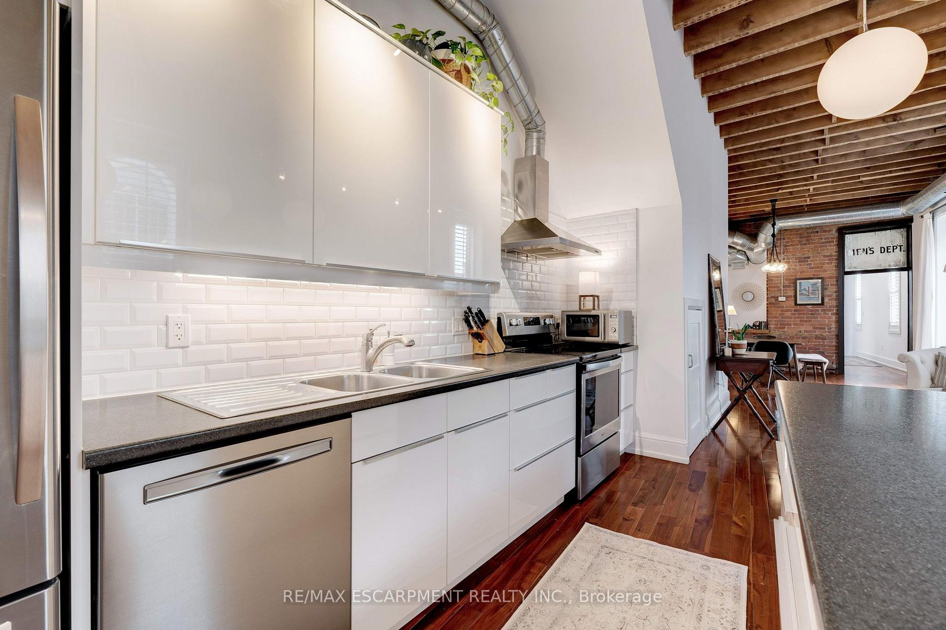 Photo 19 of Unit 2, 205 King Street E, Hamilton, Beasley — HOMEH