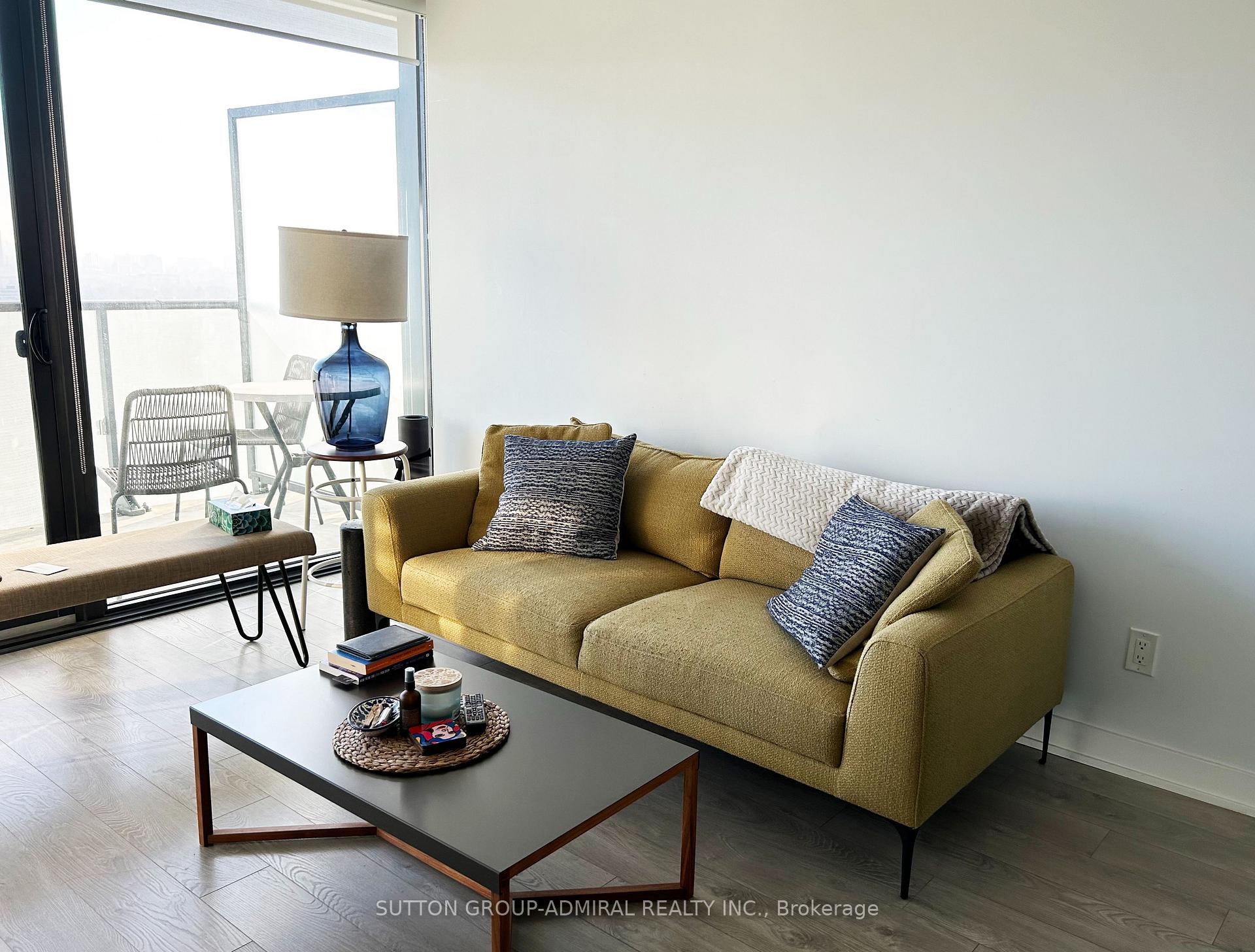 Photo 7 of Unit 2207, 185 Roehampton Avenue, Toronto, Mount Pleasant West — HOMEH