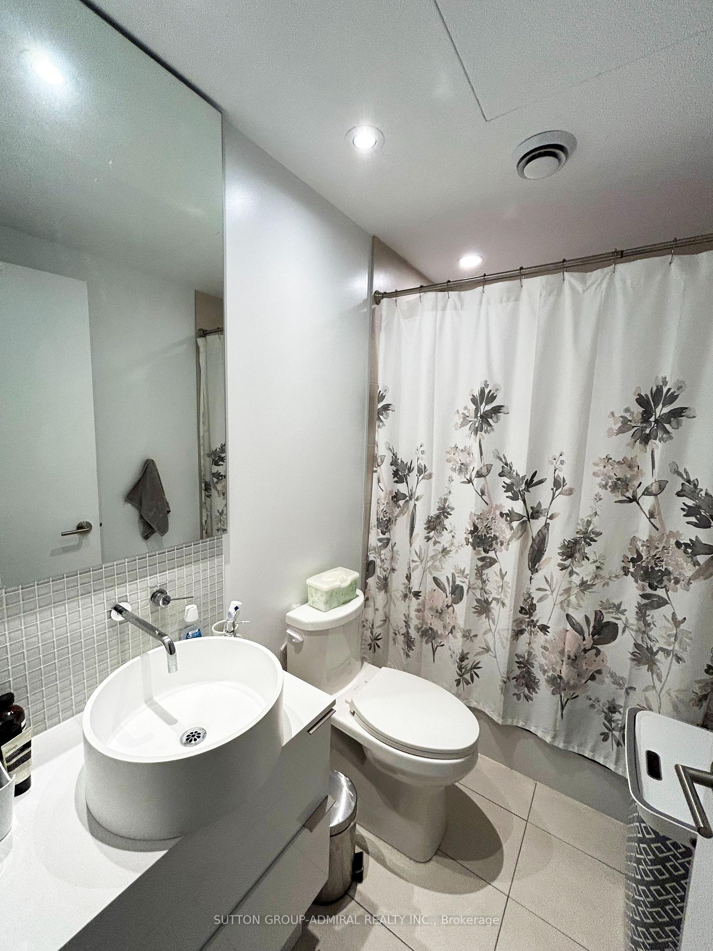 Photo 10 of Unit 2207, 185 Roehampton Avenue, Toronto, Mount Pleasant West — HOMEH