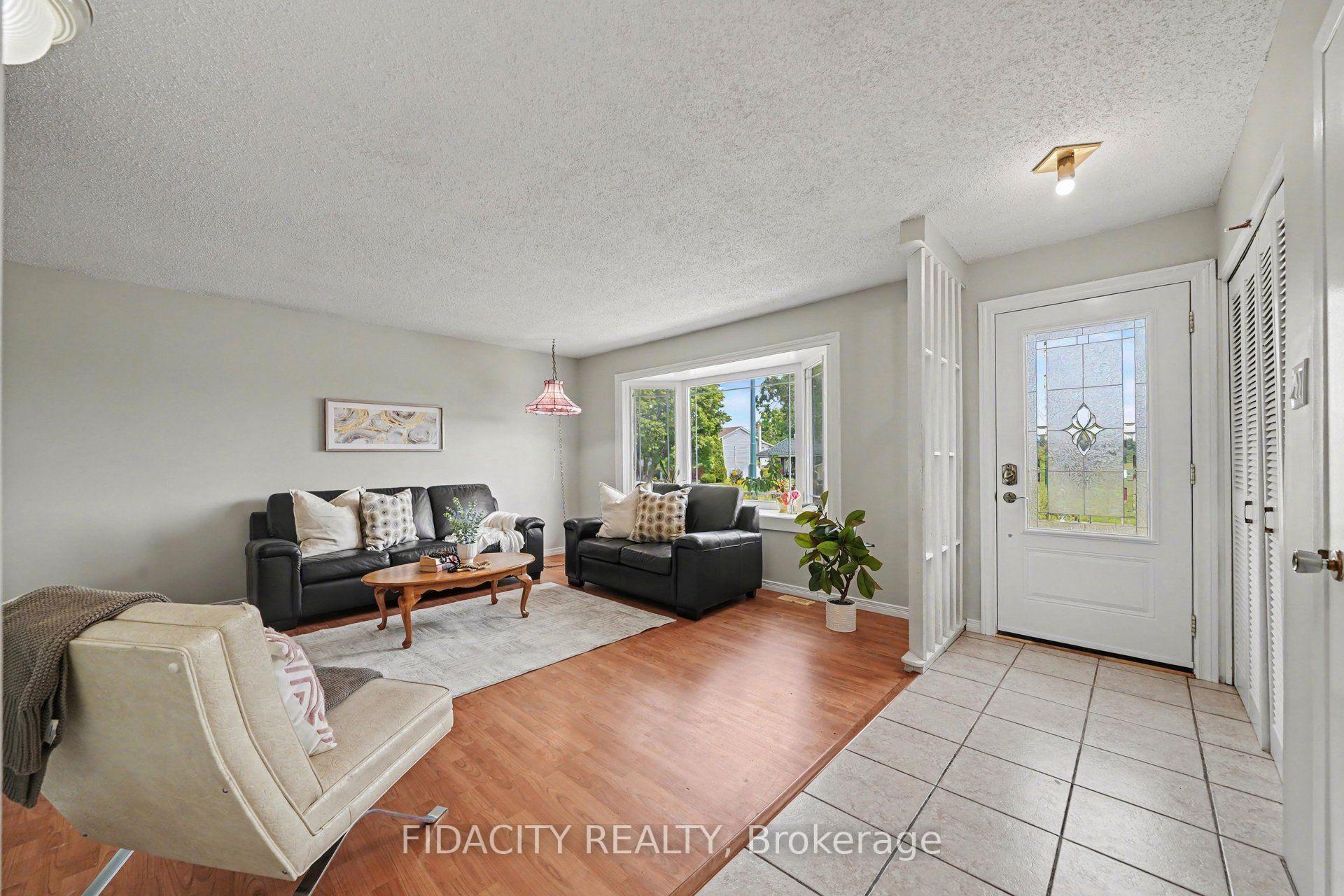 Photo 4 of 18 Ross Street, Smiths Falls, Smiths Falls — HOMEH