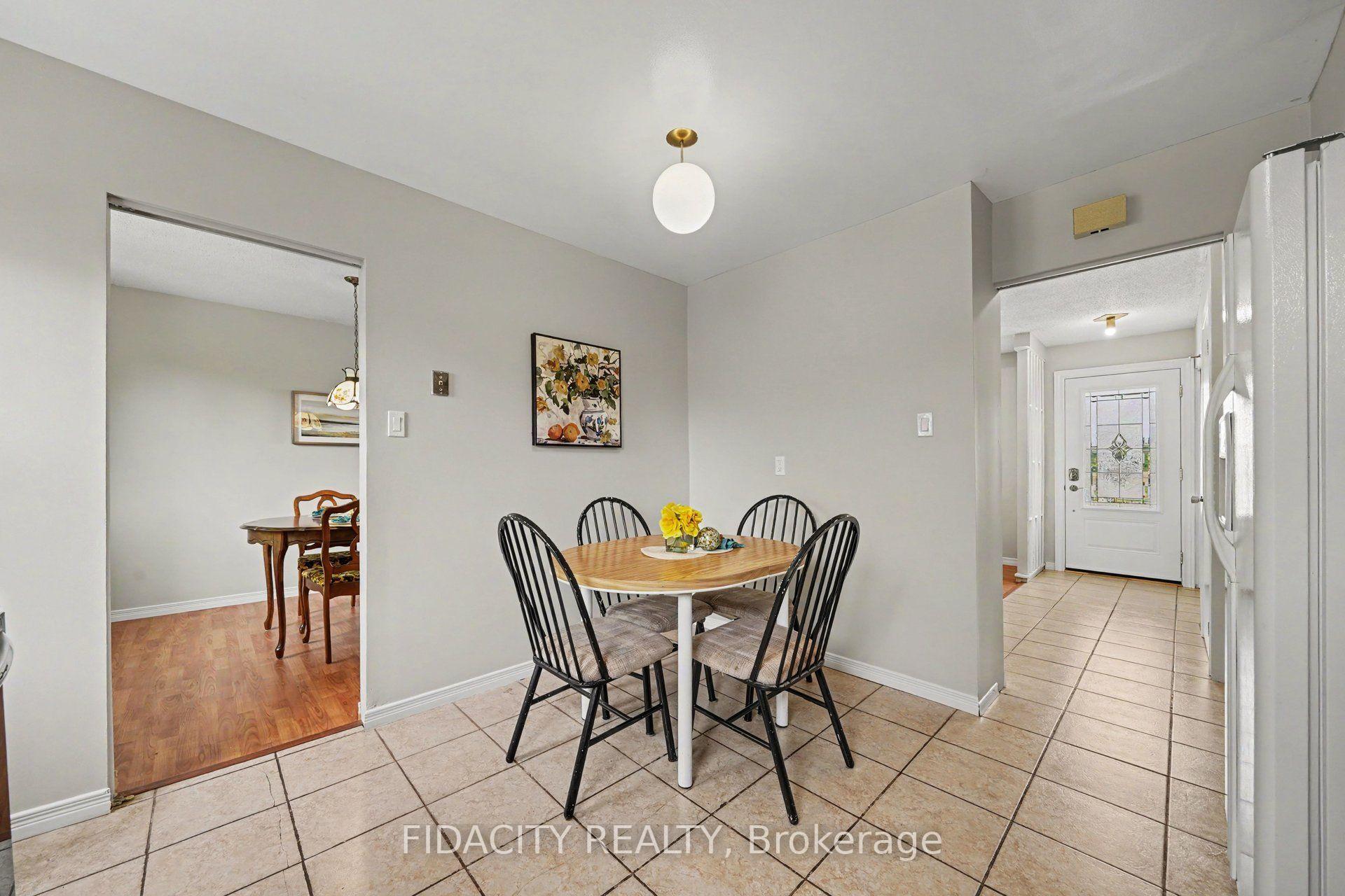 Photo 8 of 18 Ross Street, Smiths Falls, Smiths Falls — HOMEH
