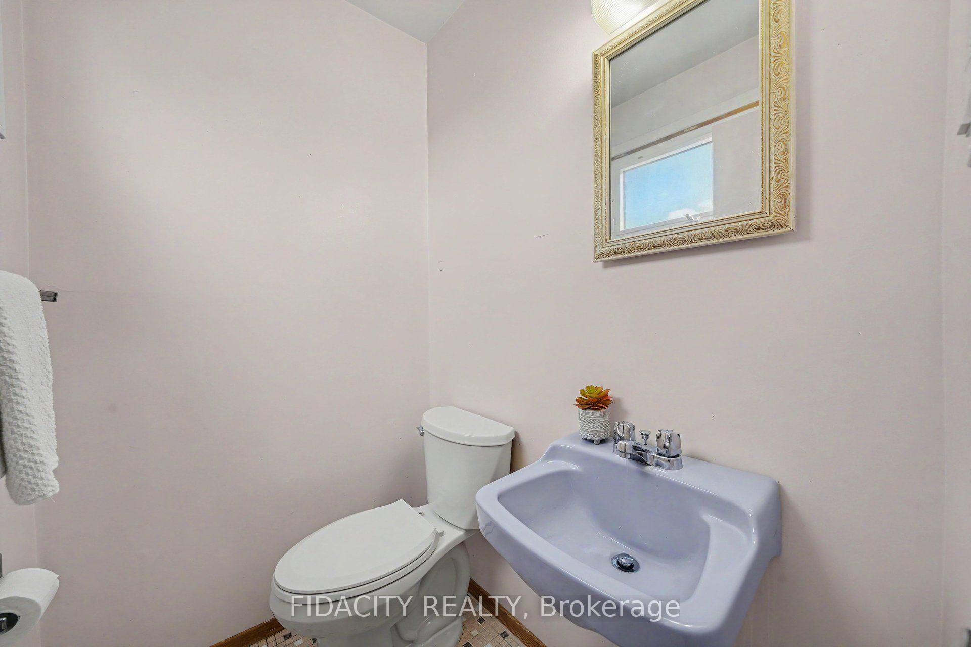 Photo 13 of 18 Ross Street, Smiths Falls, Smiths Falls — HOMEH