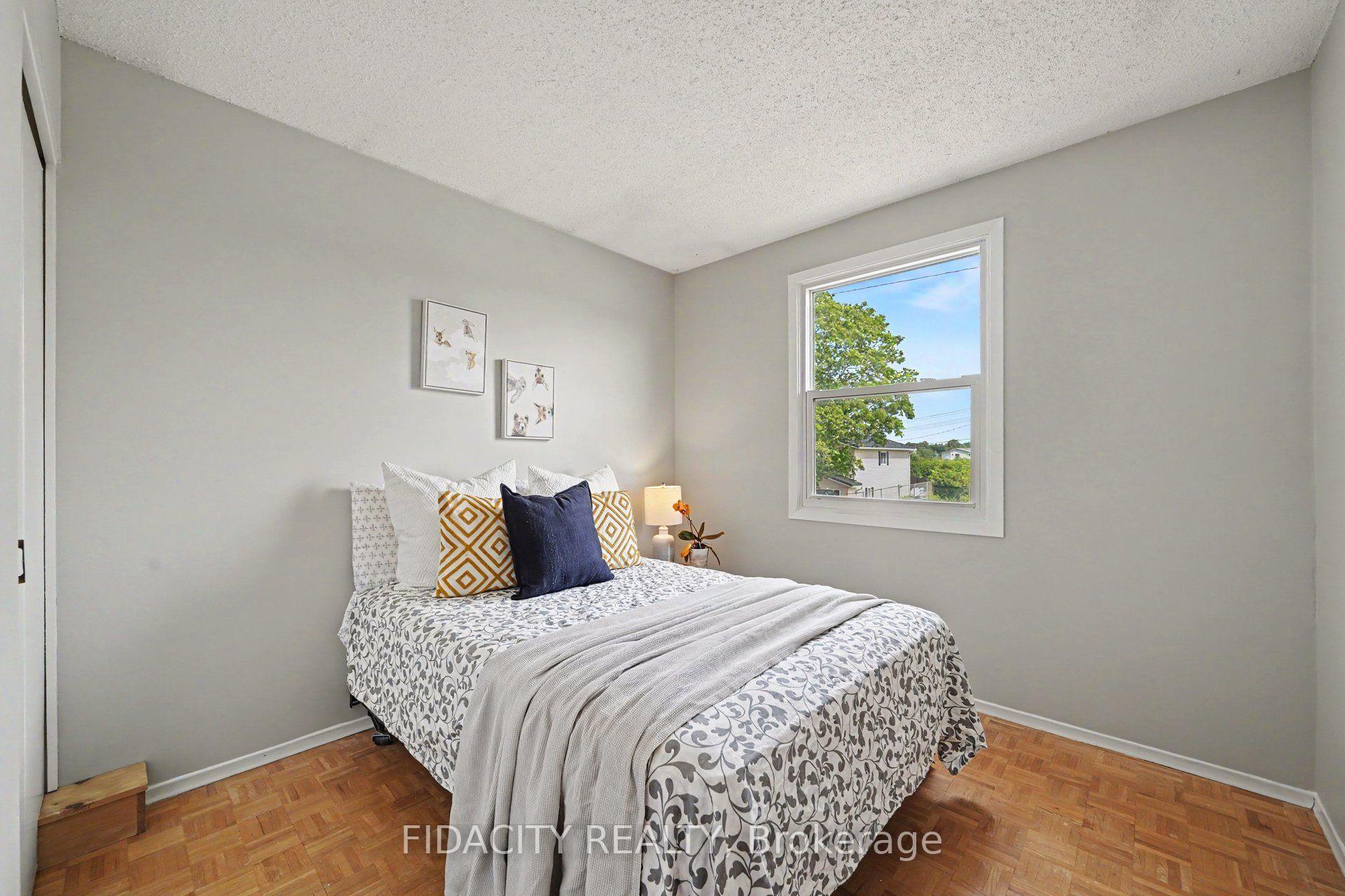 Photo 14 of 18 Ross Street, Smiths Falls, Smiths Falls — HOMEH