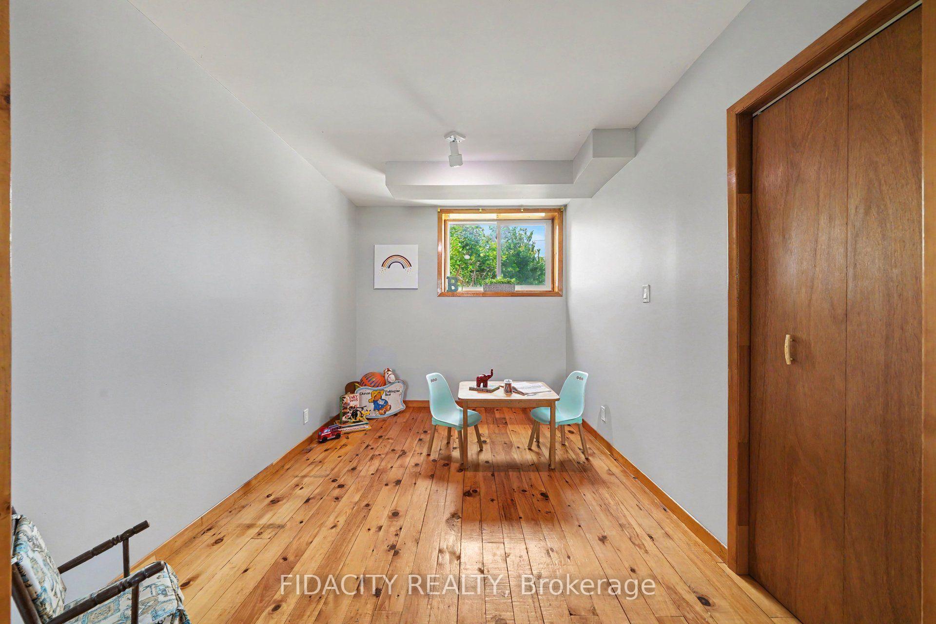 Photo 23 of 18 Ross Street, Smiths Falls, Smiths Falls — HOMEH