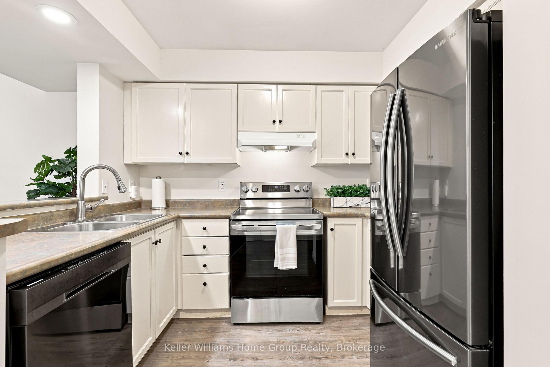 Photo 8 of 20 Werstine Terrace, Cambridge, Hespeler Village — HOMEH