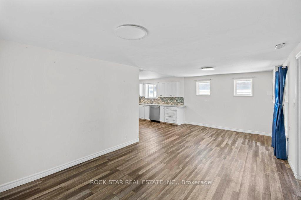 Photo 5 of 69 Teal Avenue, Hamilton, Lakeshore — HOMEH