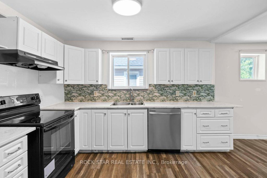 Photo 10 of 69 Teal Avenue, Hamilton, Lakeshore — HOMEH