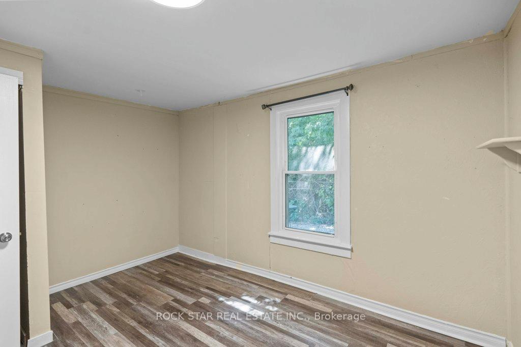 Photo 14 of 69 Teal Avenue, Hamilton, Lakeshore — HOMEH
