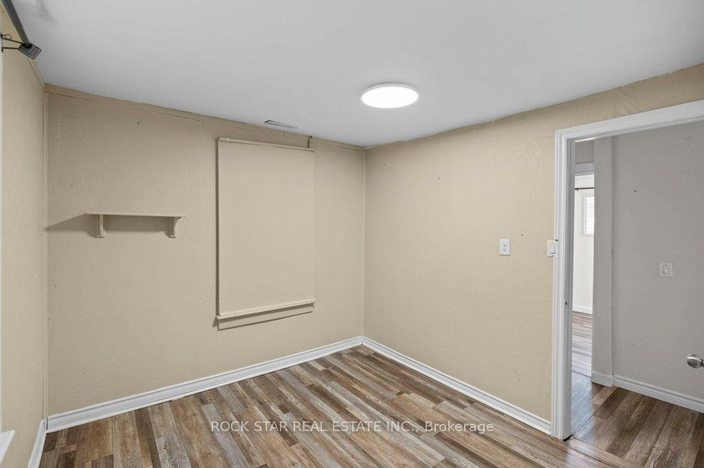 Photo 15 of 69 Teal Avenue, Hamilton, Lakeshore — HOMEH