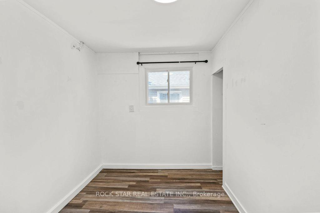 Photo 16 of 69 Teal Avenue, Hamilton, Lakeshore — HOMEH