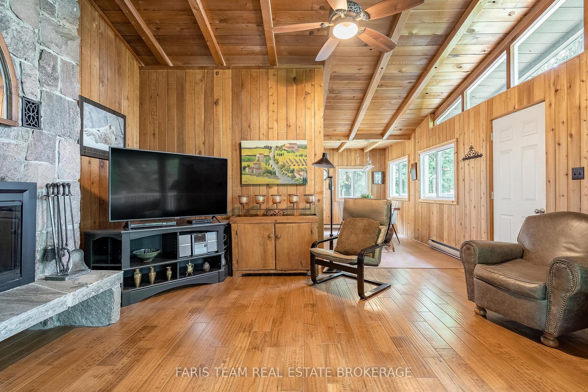Photo 13 of 21 East Beach Road, Tiny, Rural Tiny — HOMEH