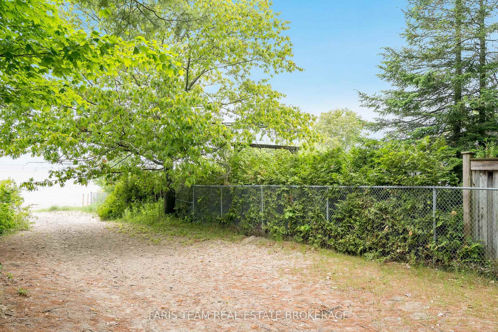 Photo 34 of 21 East Beach Road, Tiny, Rural Tiny — HOMEH